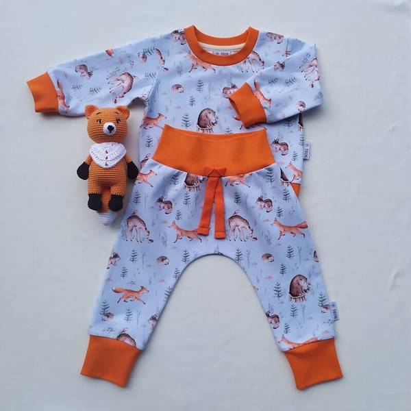 Sett med bukse og genser